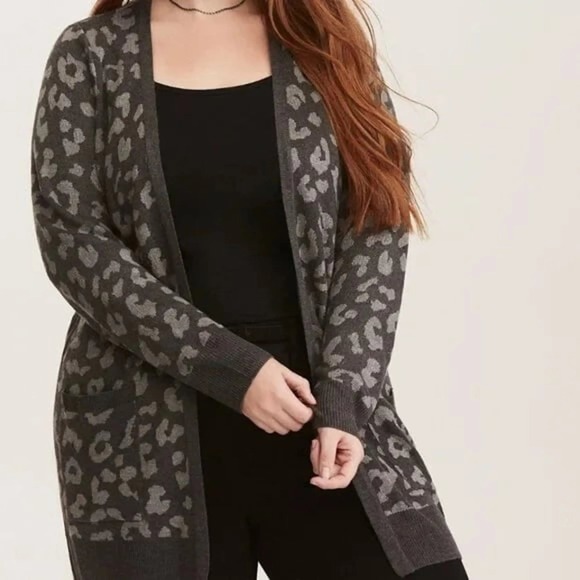 Torrid Plus Size Grey Leopard Print Longline Cardigan size 2 18/20 EUC - Picture 1 of 12